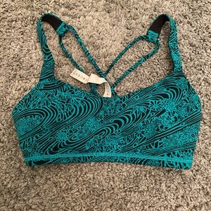 Lululemon Free to Be Bra